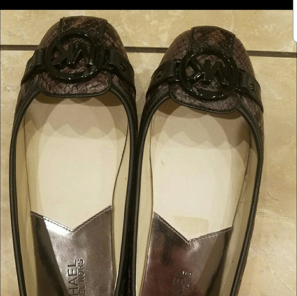 Michael kors flat shoes